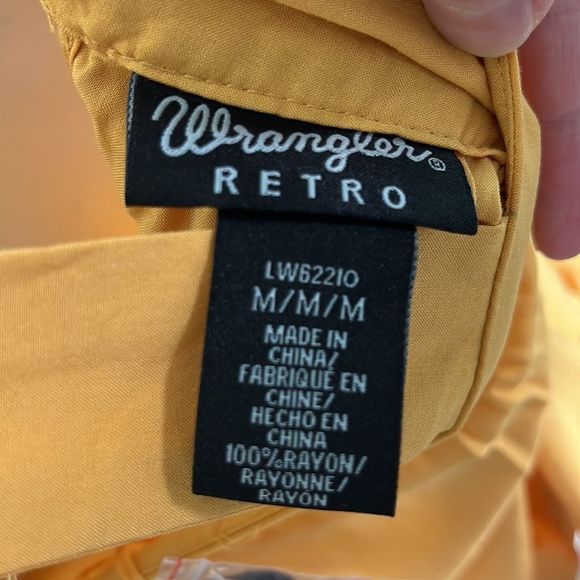 Wrangler Retro Embroidered Tie Shoulder Tank Size Medium NWT - Picture 5 of 5